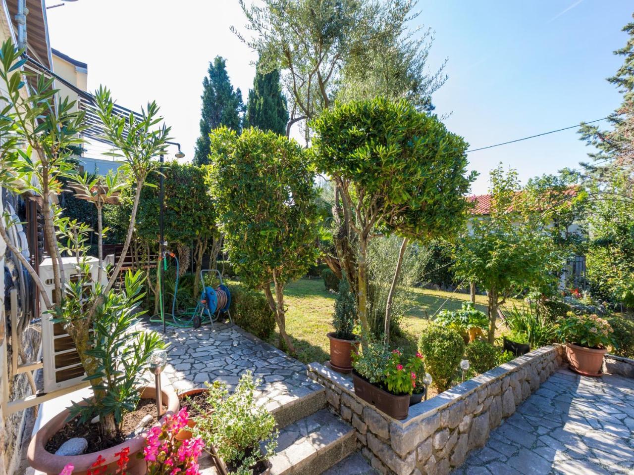 Apartments Hinic Selce Exterior foto